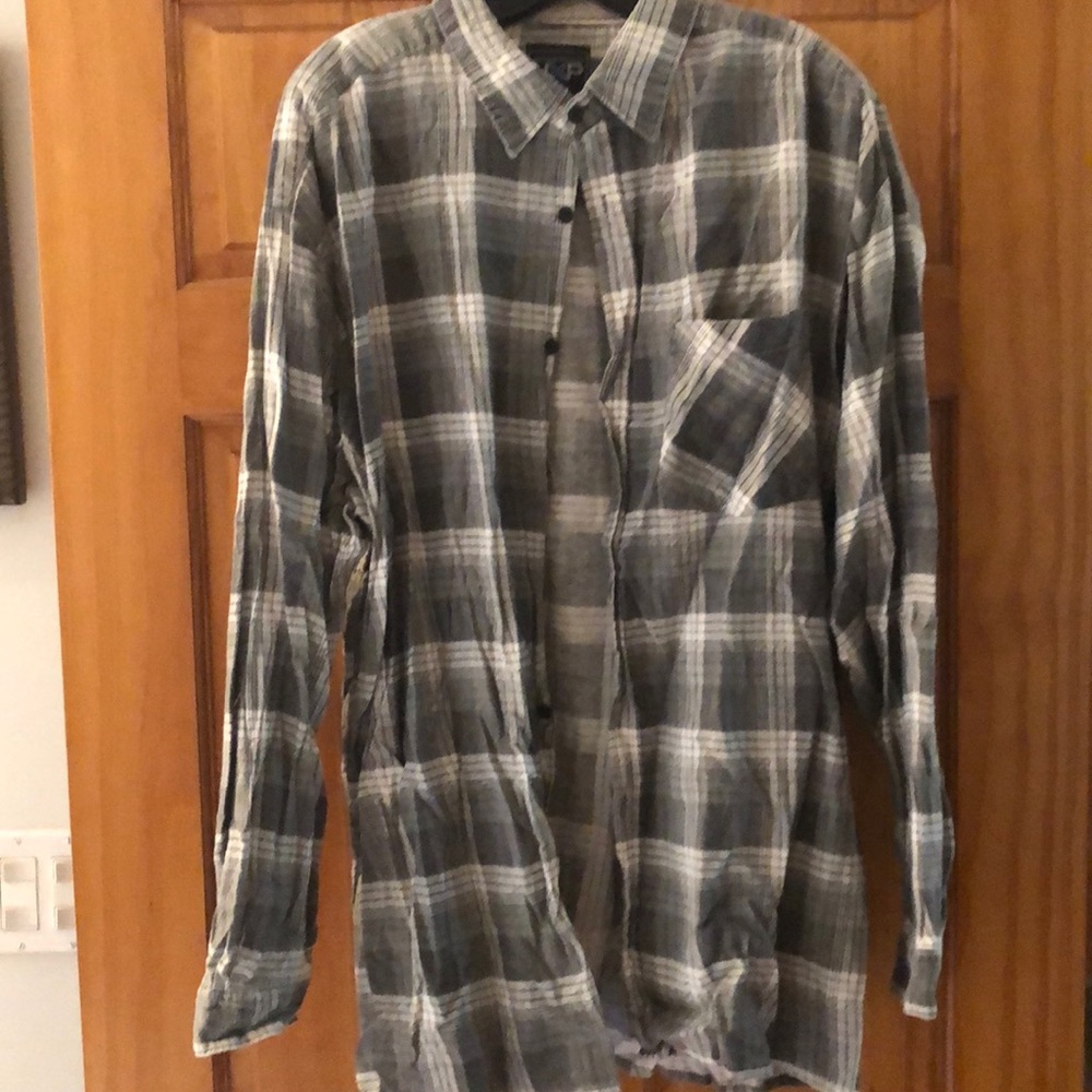 Lightweight flannel shirt